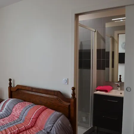 Domaine De Biscaye לינה וארוחת בוקר 3*